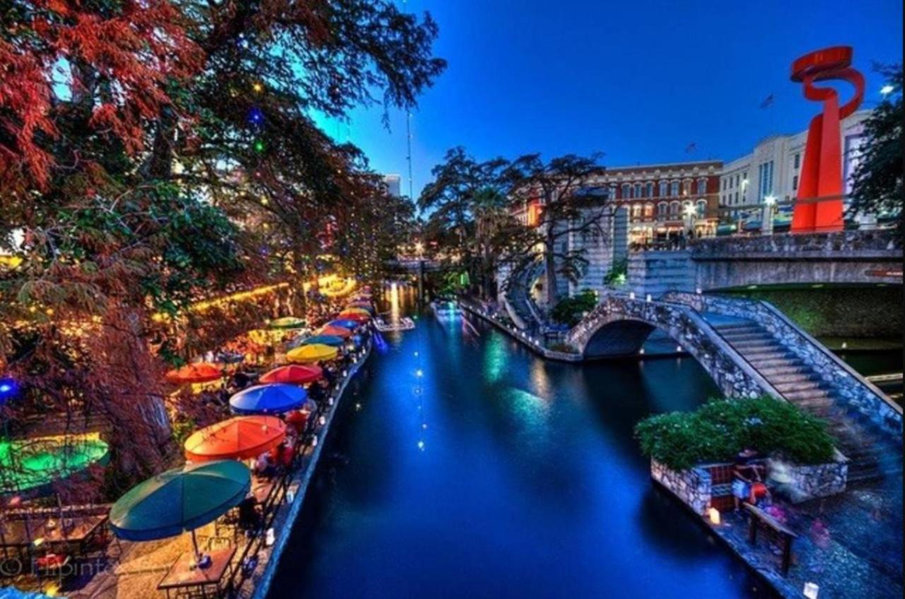 Cozy Downtown Guest House 2Br/1Ba Sleeps 8 San Antonio Exterior photo